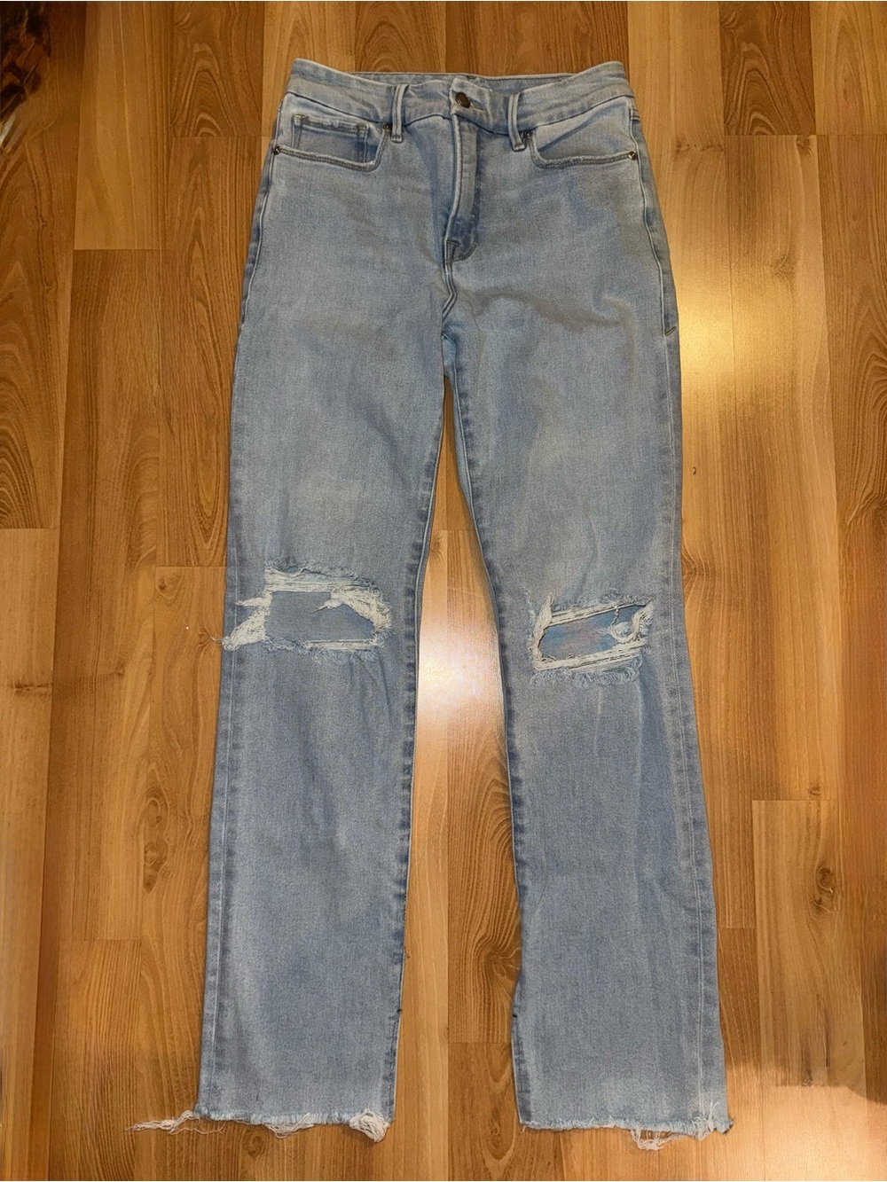 Good American Women’s Light Blue Distressed Jeans size 28